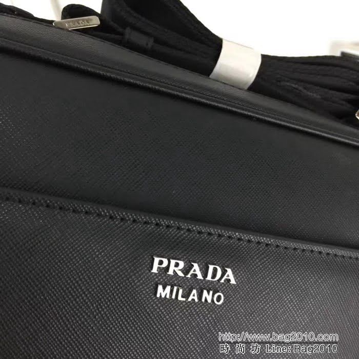 普拉達PRADA原單 PRADA最新款2VH014克色 男士單肩斜挎包 官網同步 PHY1636